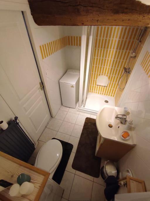Chaleureuse Maison De Ville Avec Parking Gratuit Σινόν Εξωτερικό φωτογραφία