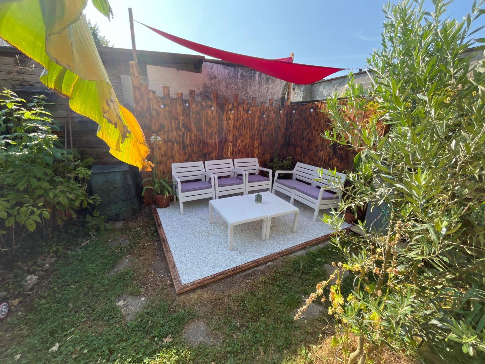 Chaleureuse Maison De Ville Avec Parking Gratuit Σινόν Εξωτερικό φωτογραφία